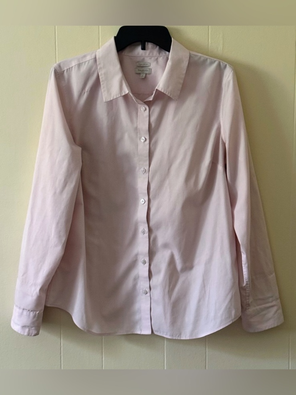 Talbots Light Pink Collared Button-Up Shirt size L